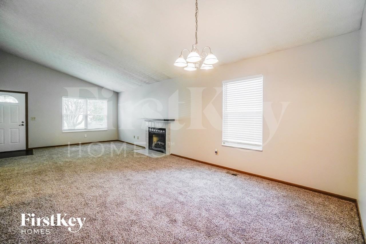 1634 Golden Cloud Ln - Photo 5 of 15