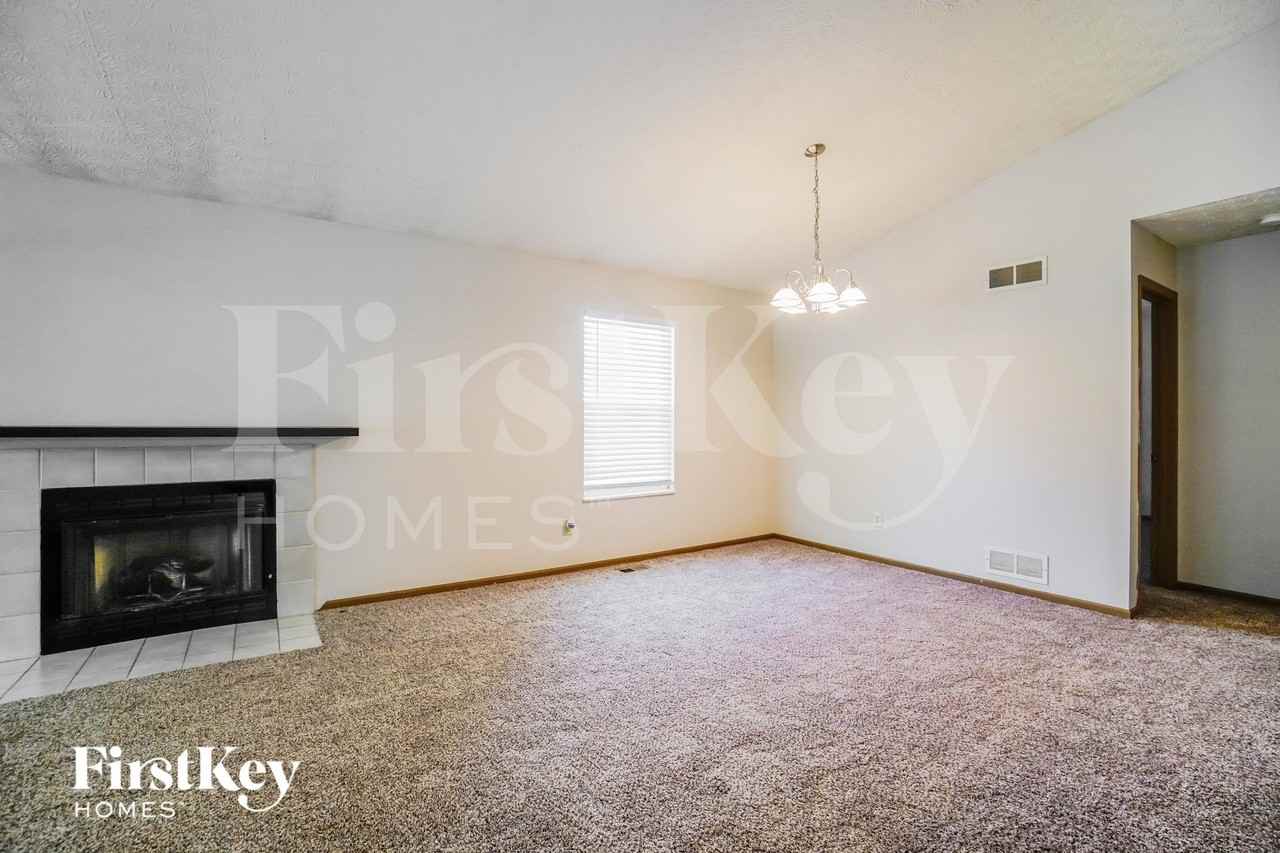 1634 Golden Cloud Ln - Photo 6 of 15