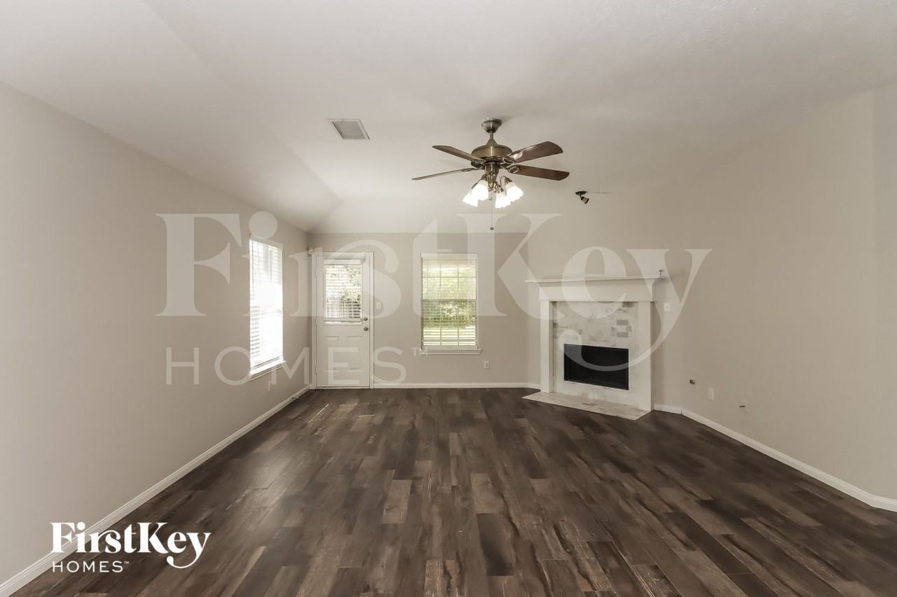 16114 Speyburn Ct - Photo 4 of 15