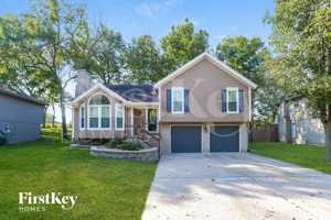 featured image of 3909 Nw 78th St