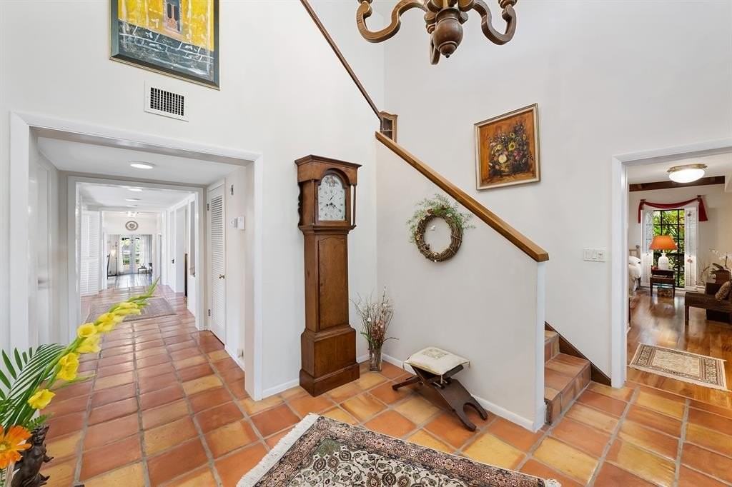 1313 Ponce De Leon Dr - Photo 4 of 4