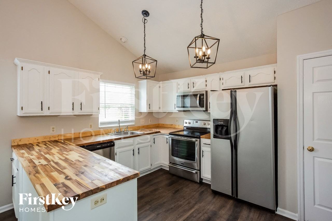 9466 Fairview Pkwy - Photo 5 of 13