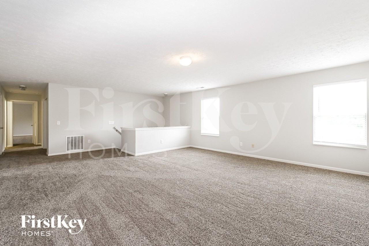 5076 Gunston Ln - Photo 7 of 15