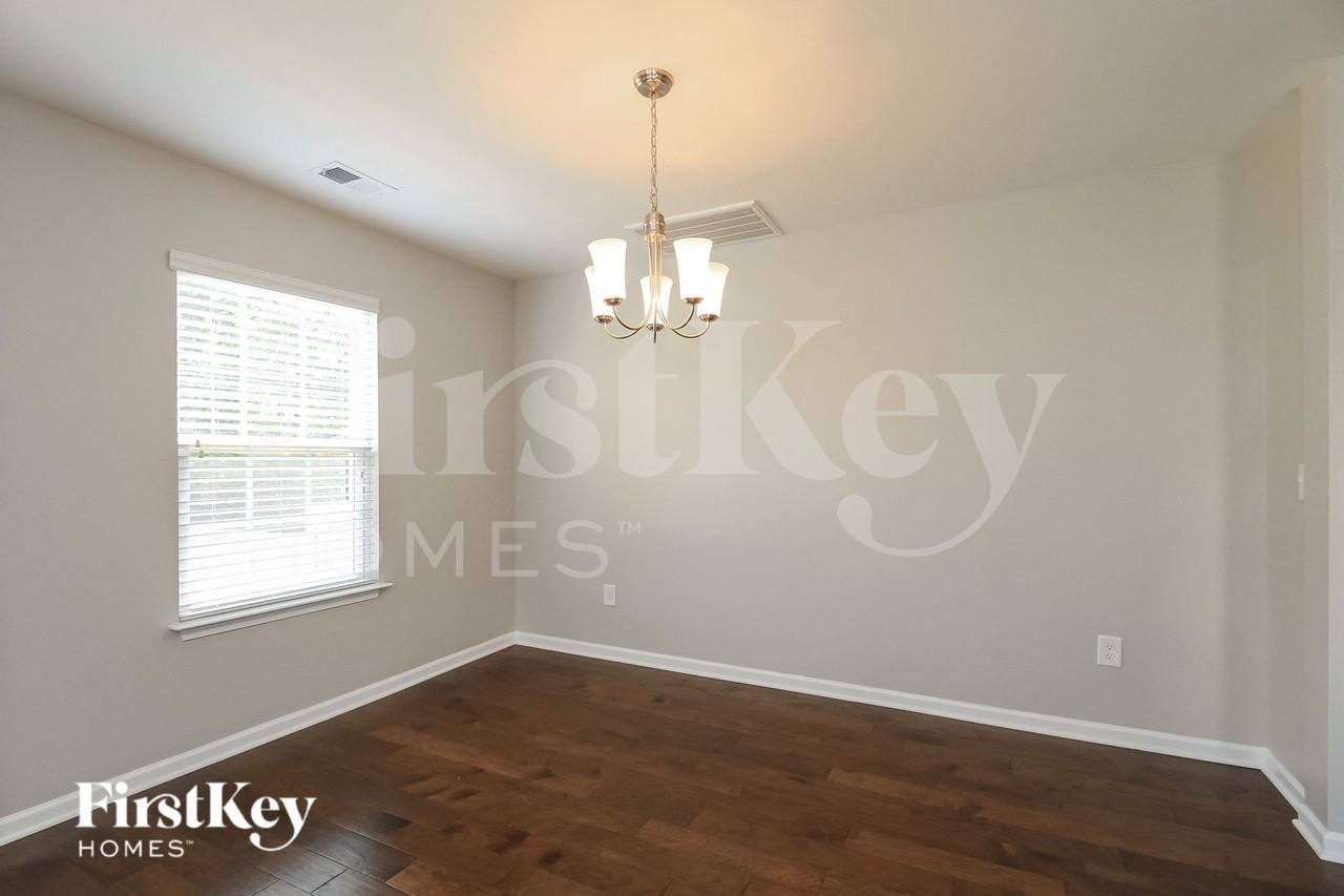 1626 Weatherend Dr - Photo 5 of 15