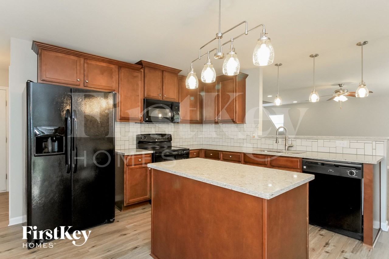 1626 Weatherend Dr - Photo 6 of 15