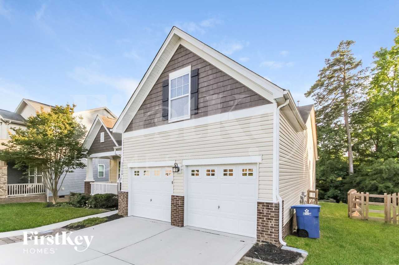 10124 Garman Hill Dr - Photo 2 of 14