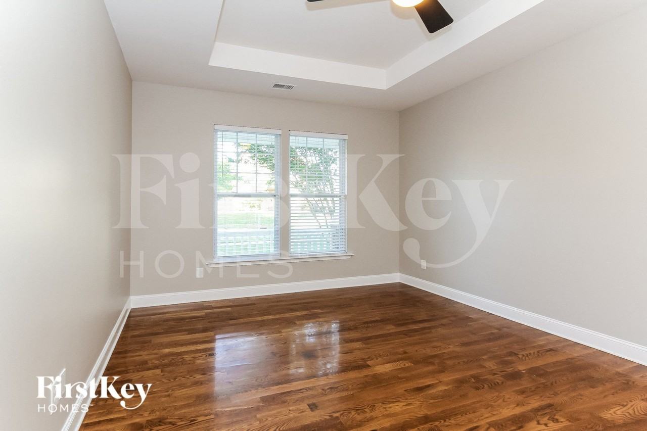 10124 Garman Hill Dr - Photo 7 of 14