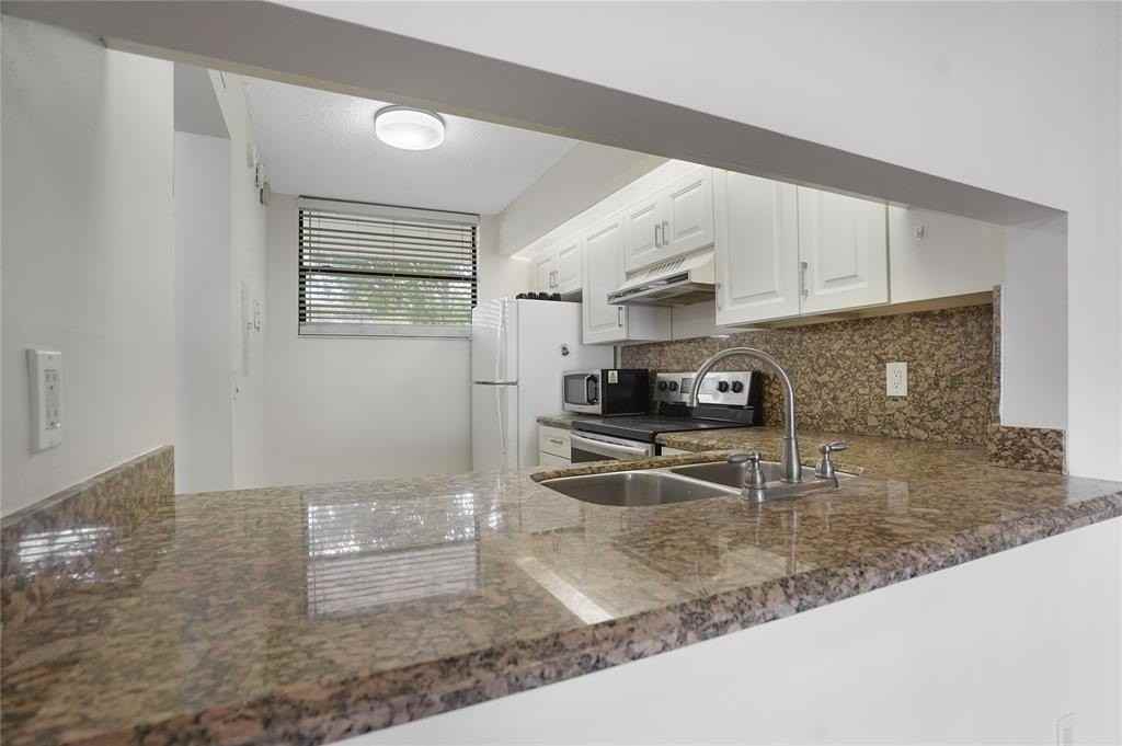 109 Lake Emerald Dr #110 - Photo 7 of 42