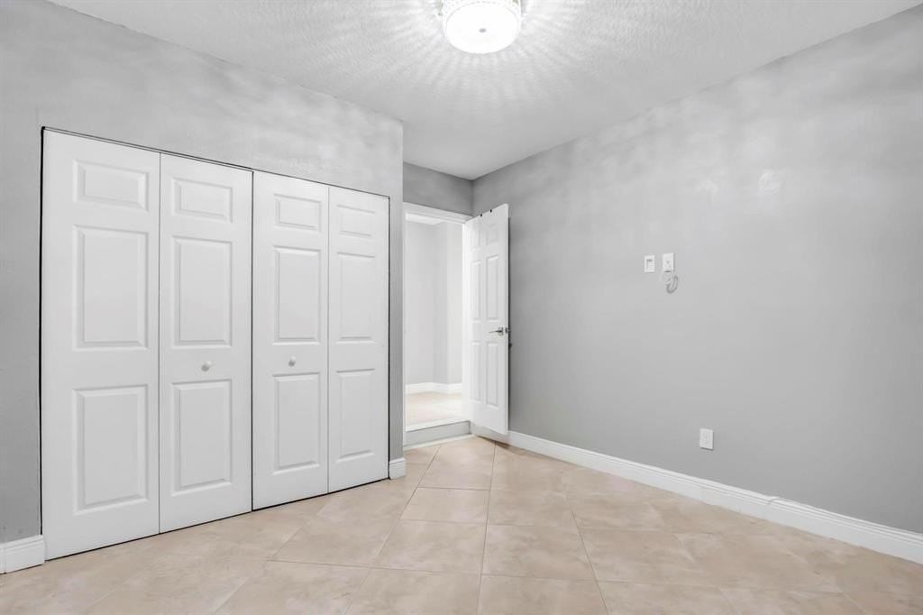 18201 Sw 70th Pl - Photo 4 of 50