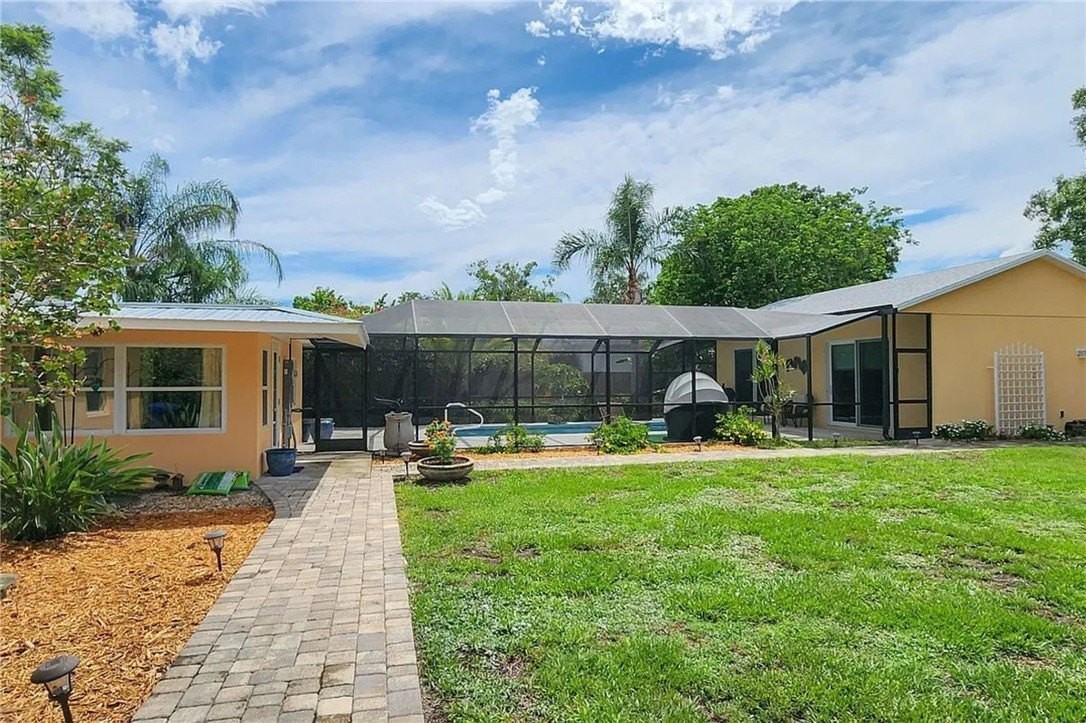 2367 Seville Ave - Photo 4 of 31