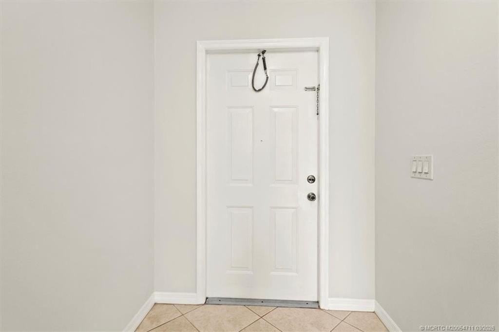 517 Sw College Park Rd - Photo 6 of 32