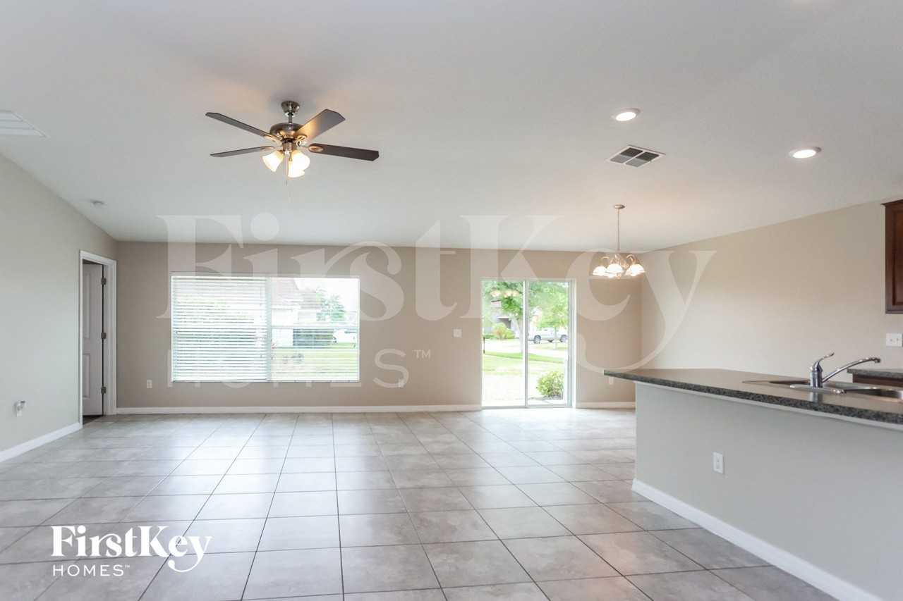 10656 Standing Stone Dr - Photo 3 of 15