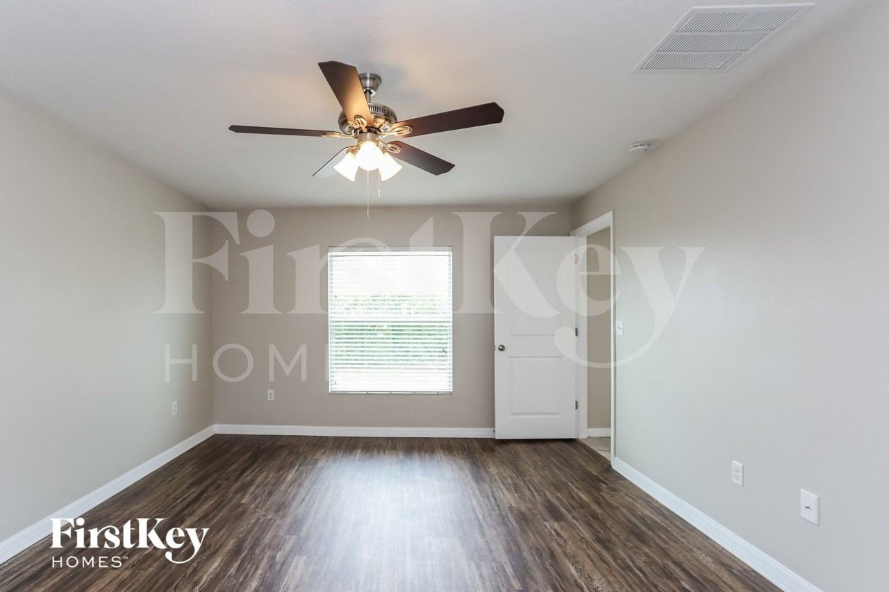 10656 Standing Stone Dr - Photo 7 of 15