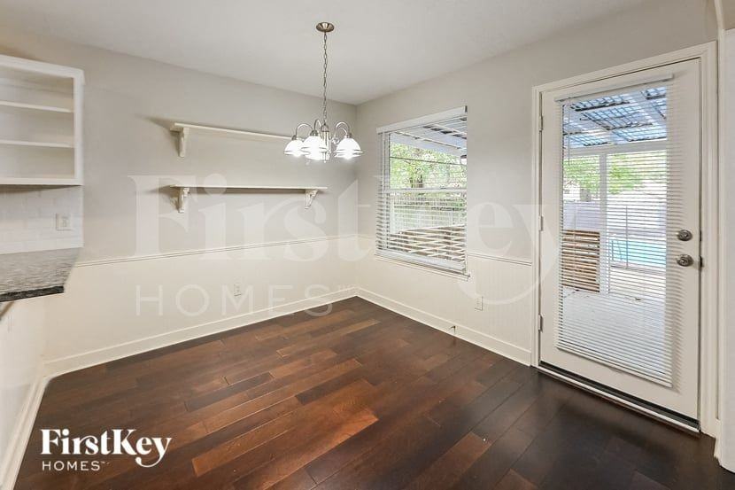 6722 Woodland Oaks - Photo 6 of 15