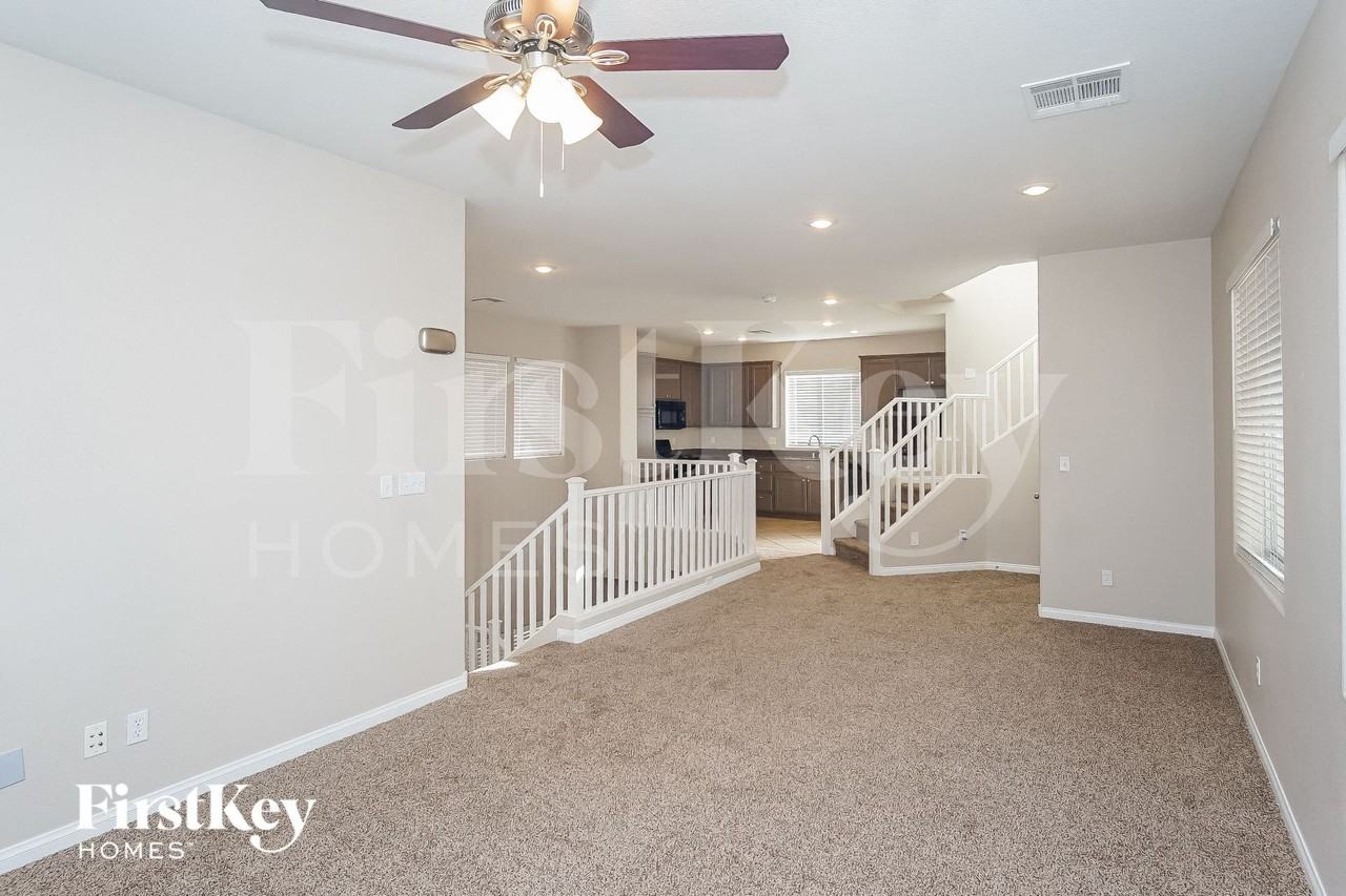 9518 Summer Furnace St - Photo 3 of 15