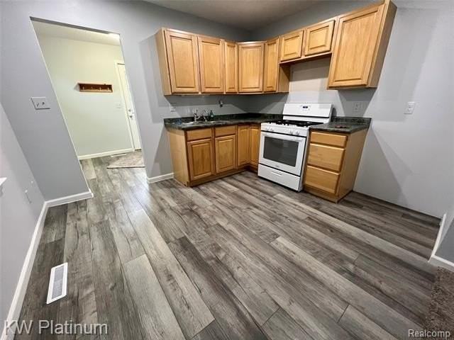 315 Garfield Rd - Photo 6 of 11