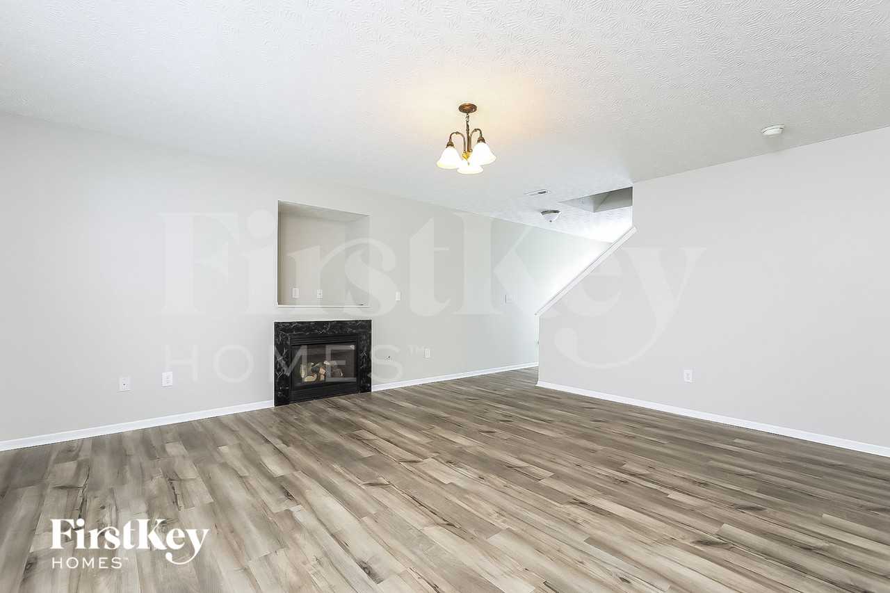 5563 Russell Fork Dr - Photo 4 of 16