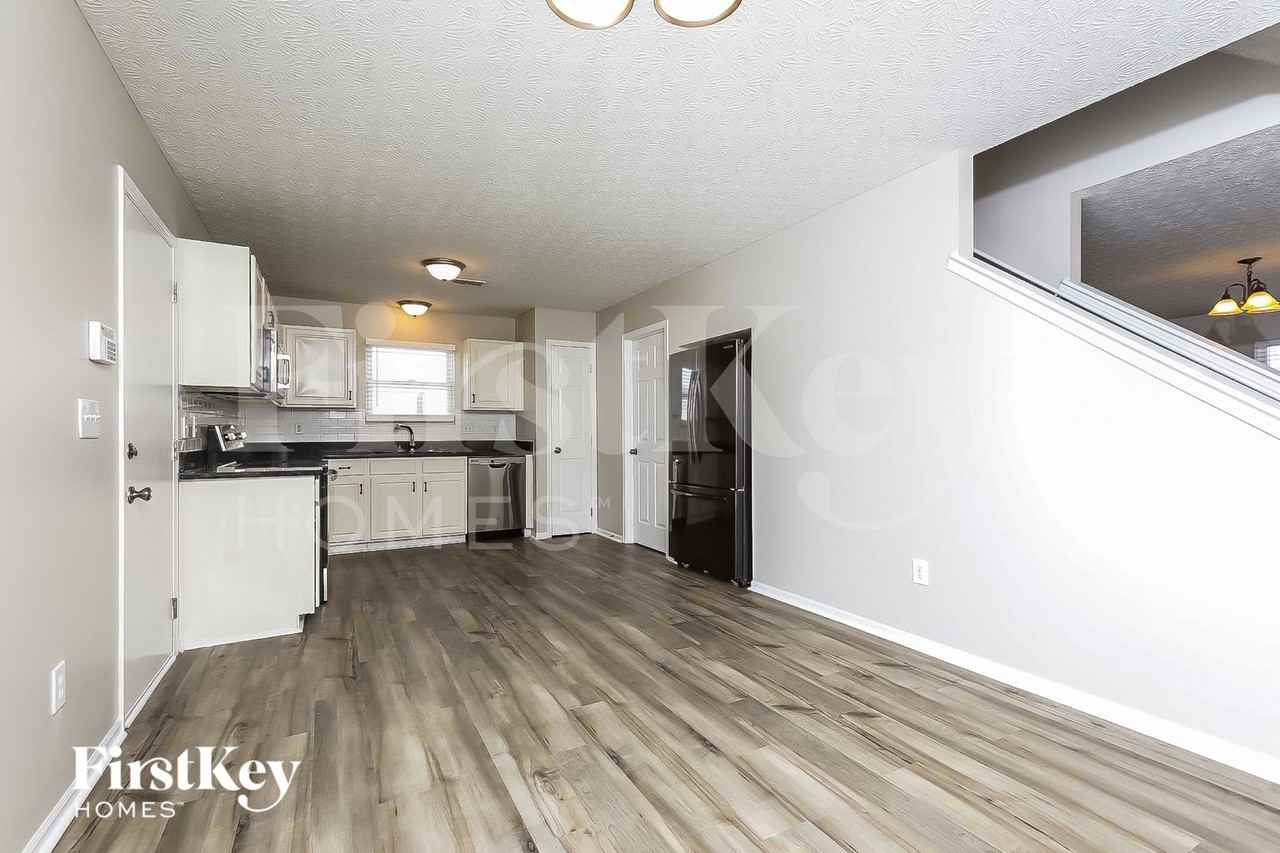 5563 Russell Fork Dr - Photo 6 of 16