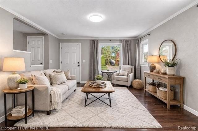 10842 Nottingham Rd - Photo 3 of 23