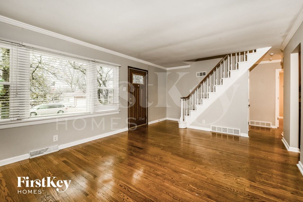 7630 General Sherman Ln - Photo 2 of 15