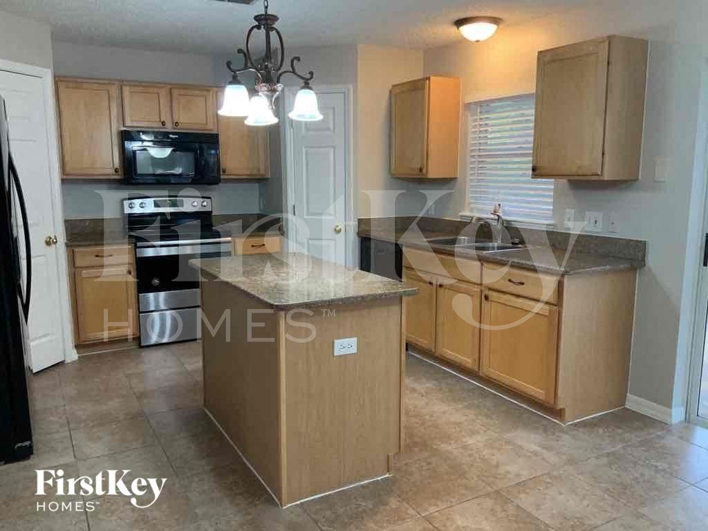 618 Doe Cove Pl - Photo 6 of 17