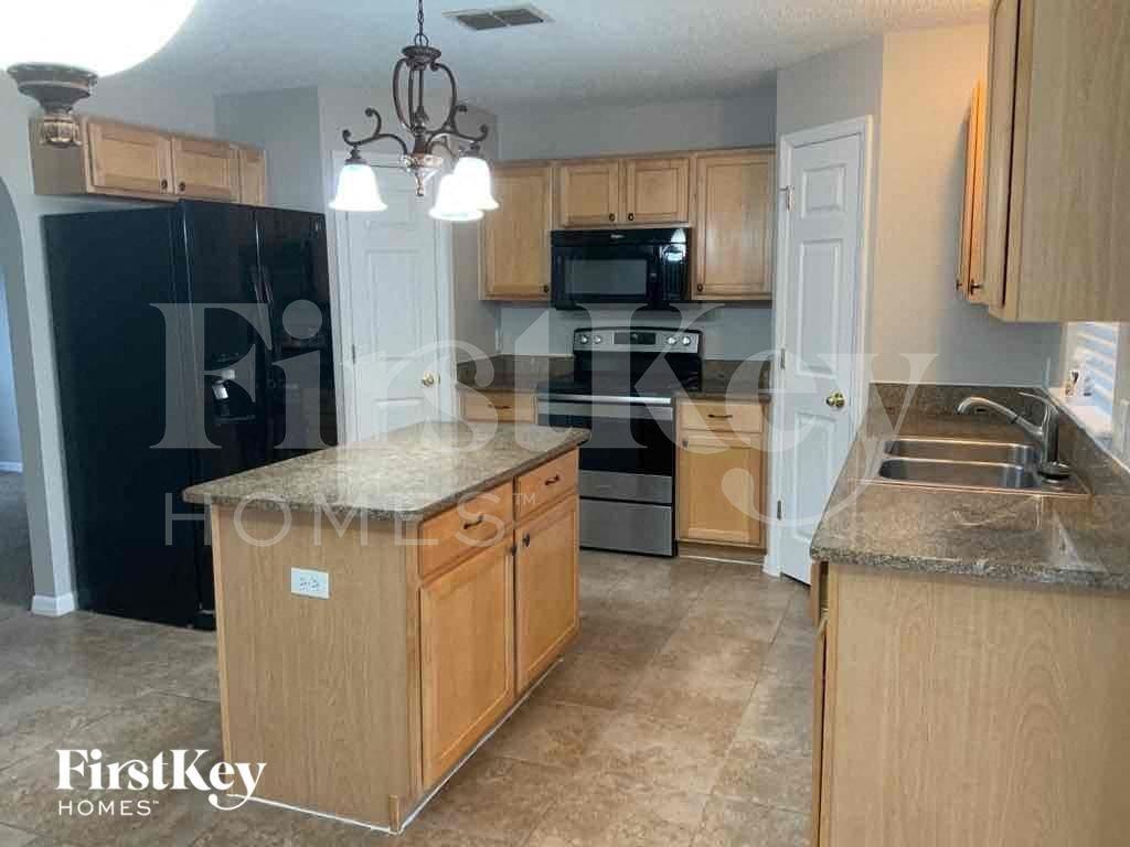 618 Doe Cove Pl - Photo 7 of 17