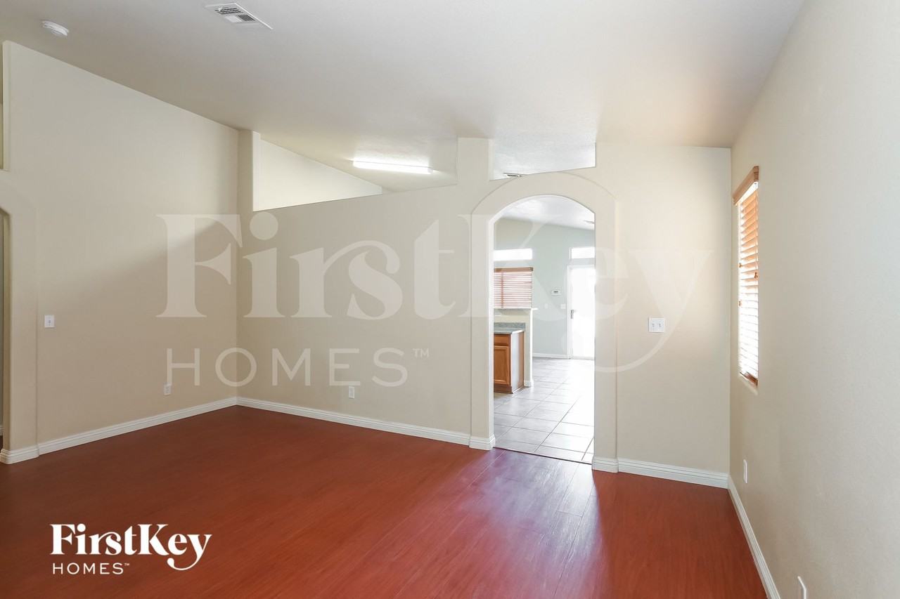 3732 Sorrowing Sparrow Ct - Photo 4 of 15