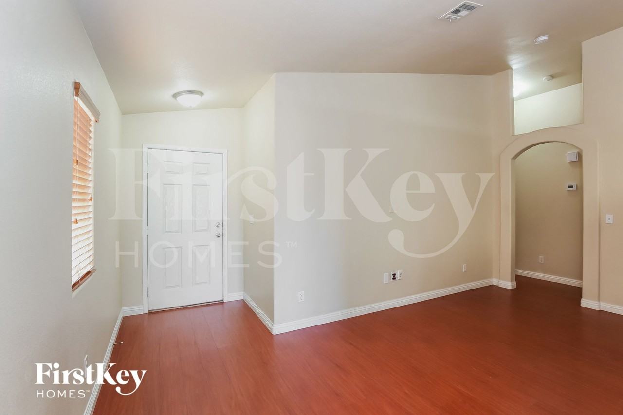 3732 Sorrowing Sparrow Ct - Photo 5 of 15