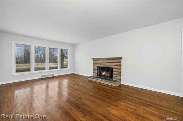 2360 Pineview - Photo 7 of 50