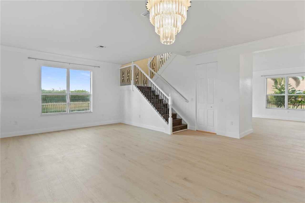 4116 Sw 179th Way - Photo 7 of 8