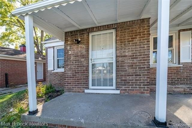 9327 Schaefer Hwy - Photo 4 of 45