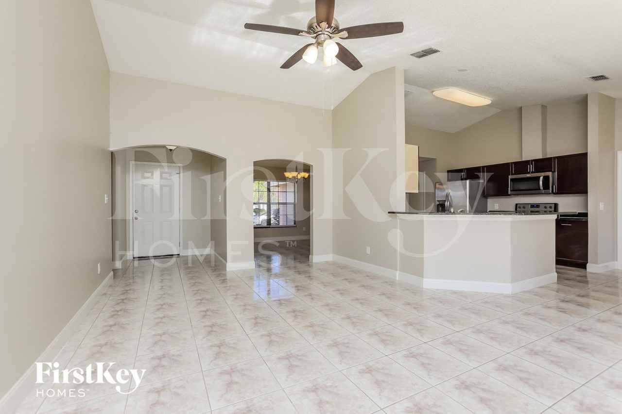 2778 Muscatello St - Photo 3 of 15