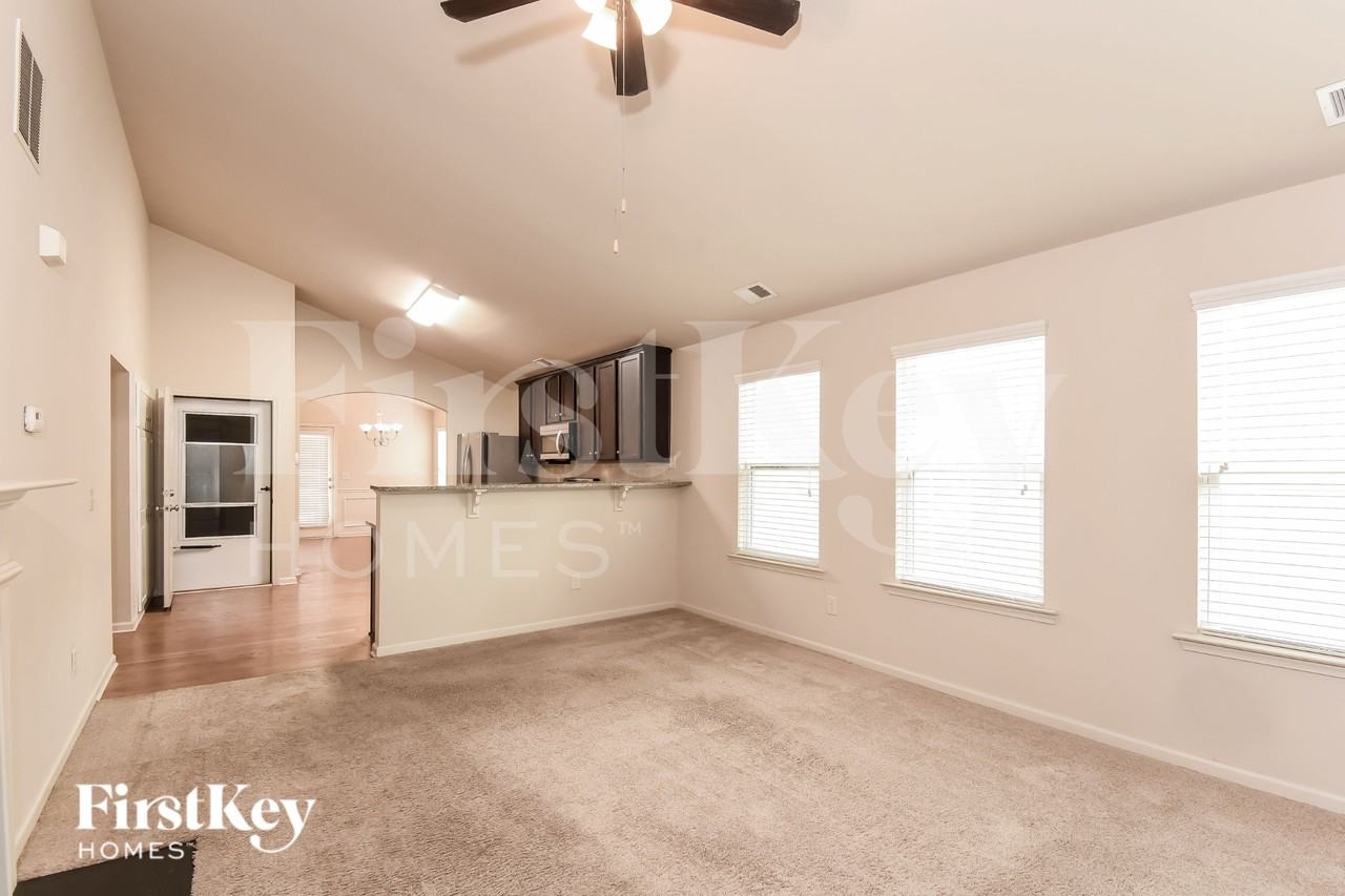 436 Parkstone Dr - Photo 3 of 19