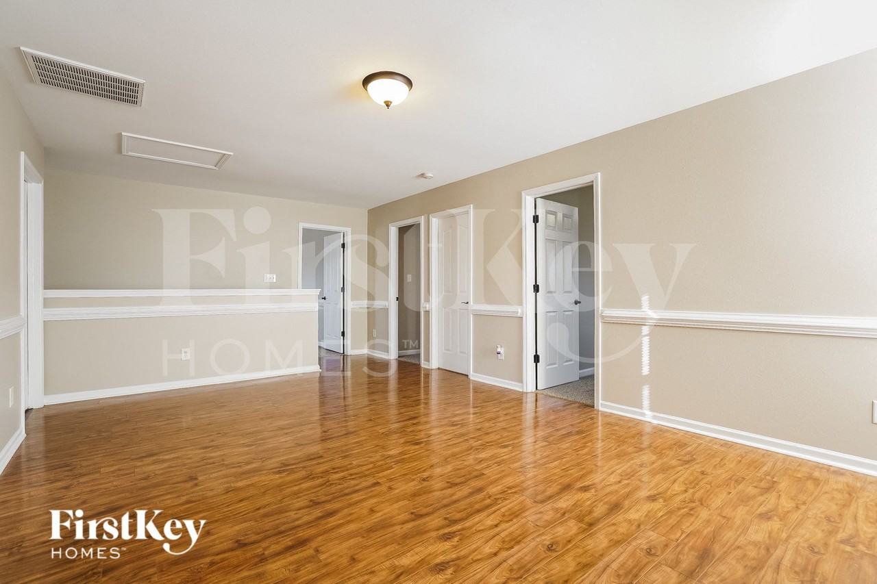 1403 Paulonia Way - Photo 5 of 15