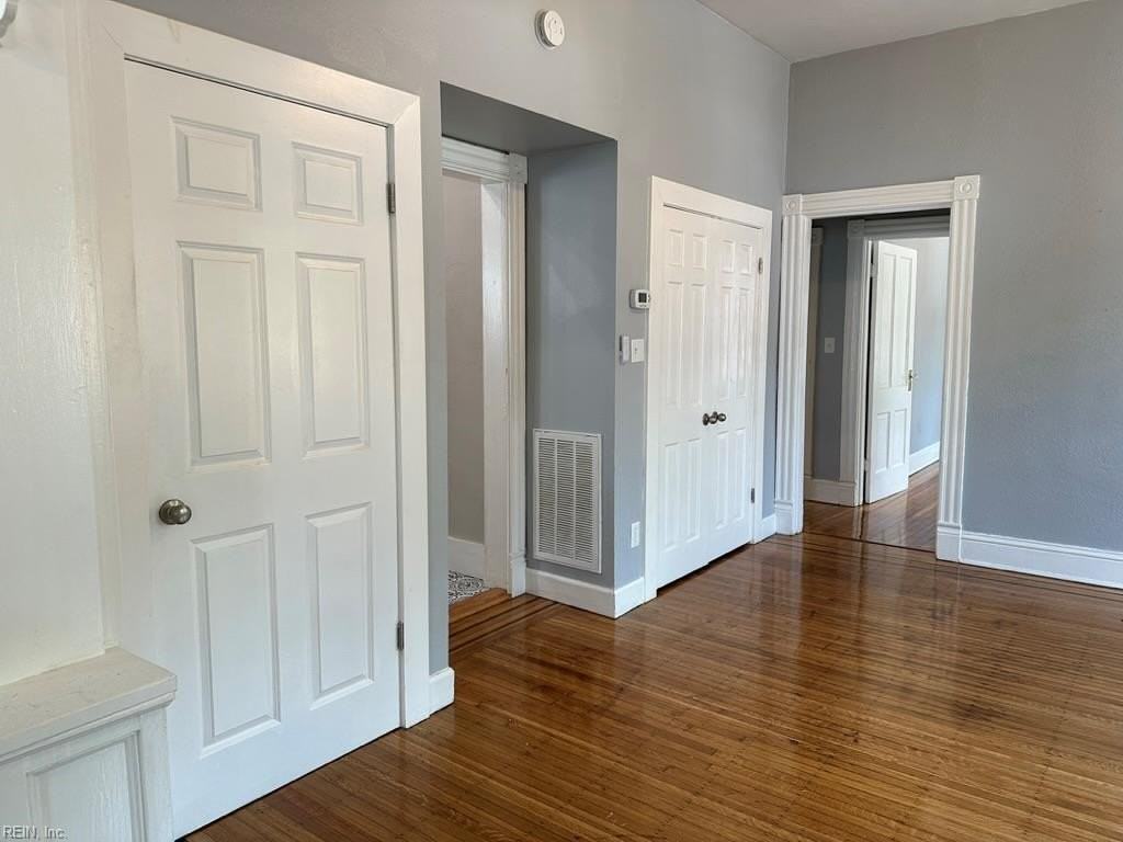 1607 Spratley St - Photo 5 of 19