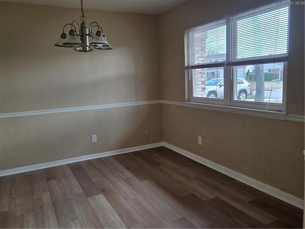 604 Sandy Springs Ln - Photo 2 of 17