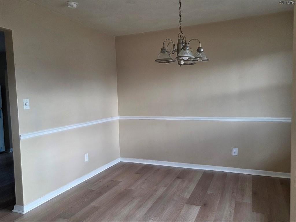 604 Sandy Springs Ln - Photo 3 of 17