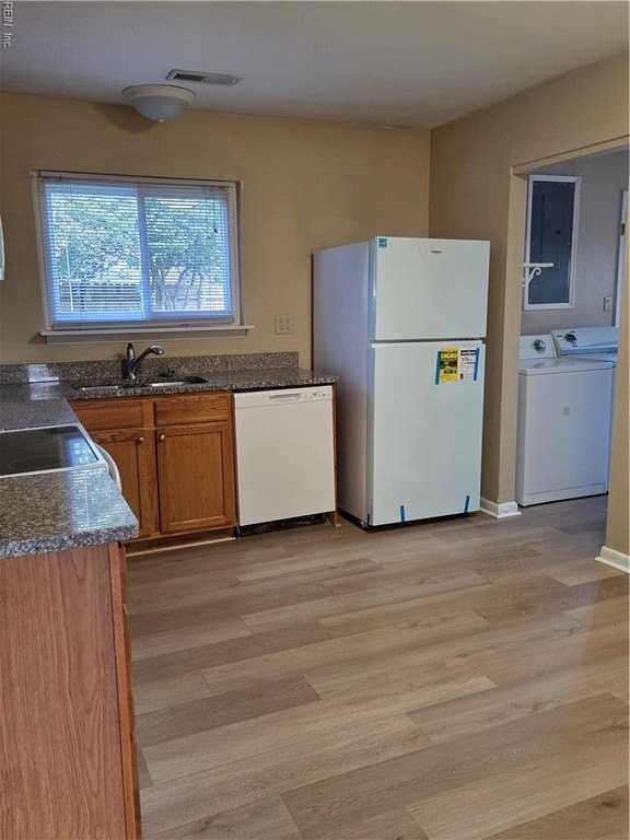 604 Sandy Springs Ln - Photo 4 of 17