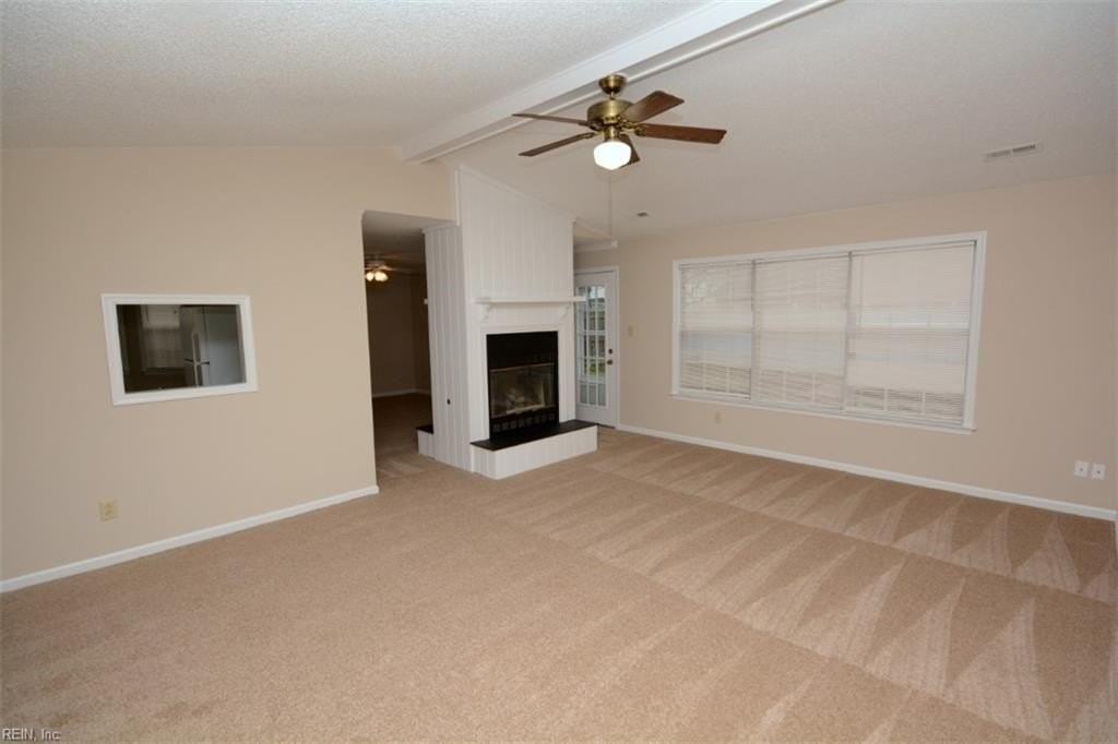 921 Daimler Dr - Photo 4 of 39