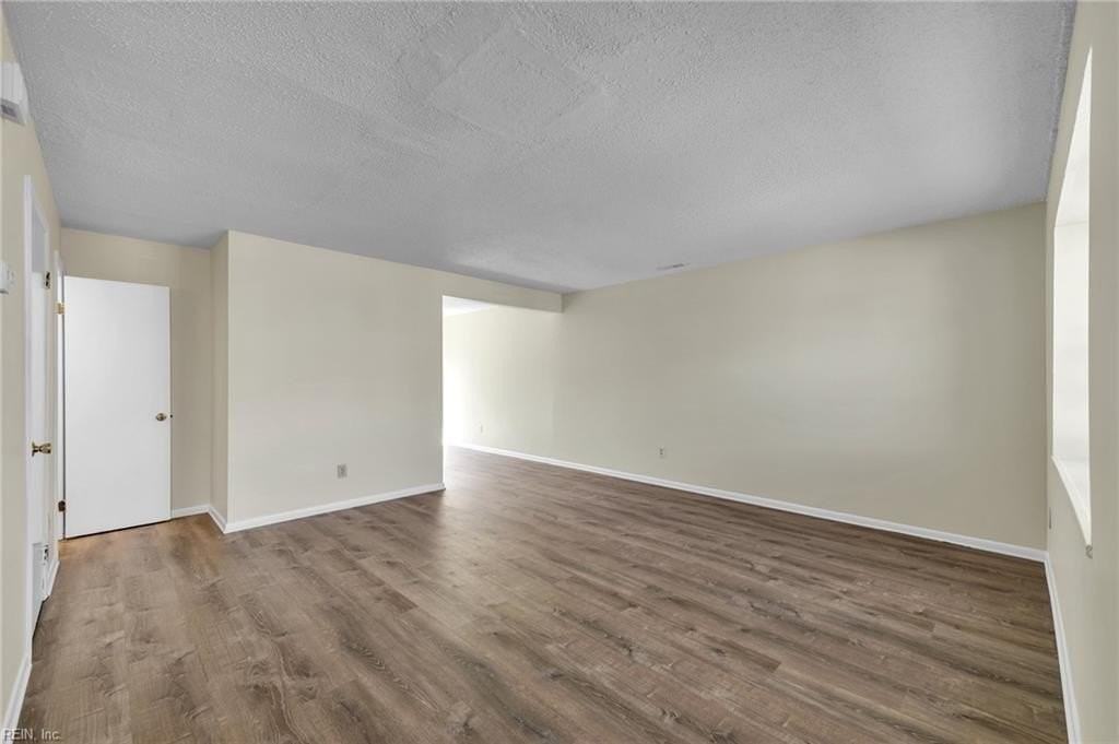 705 Spence Cir - Photo 6 of 20