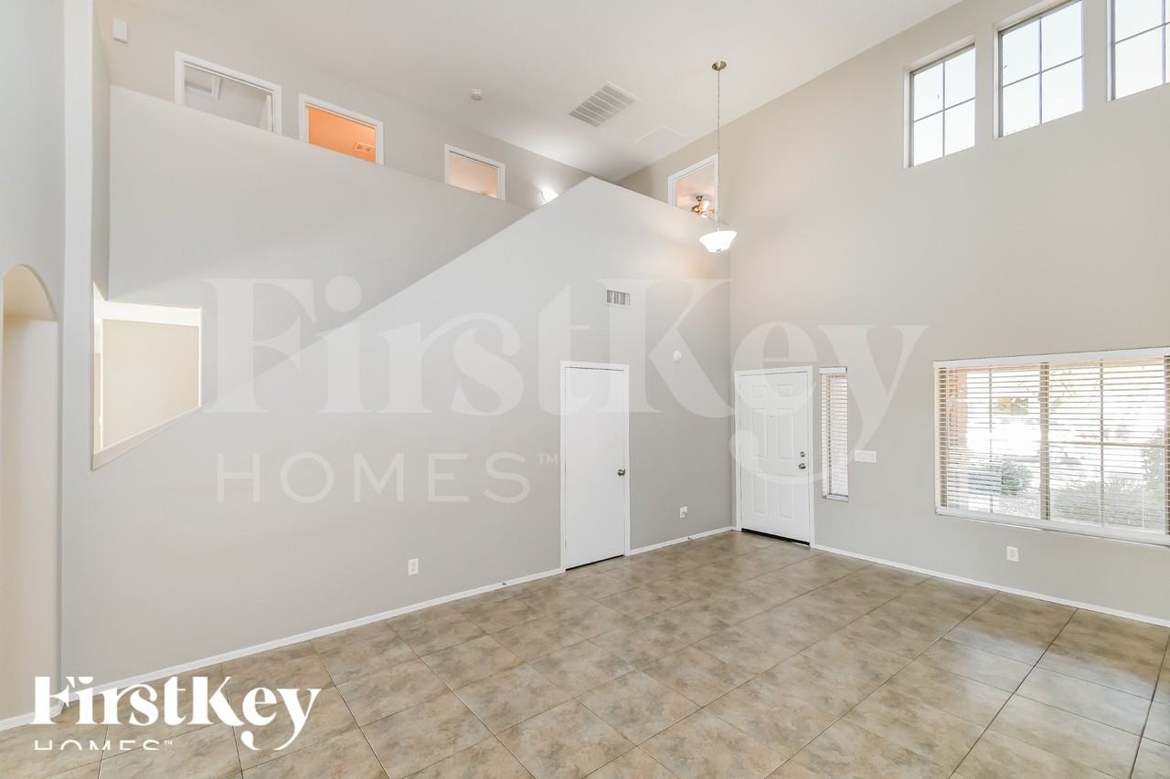 29344 N Yellow Bee Dr - Photo 2 of 16