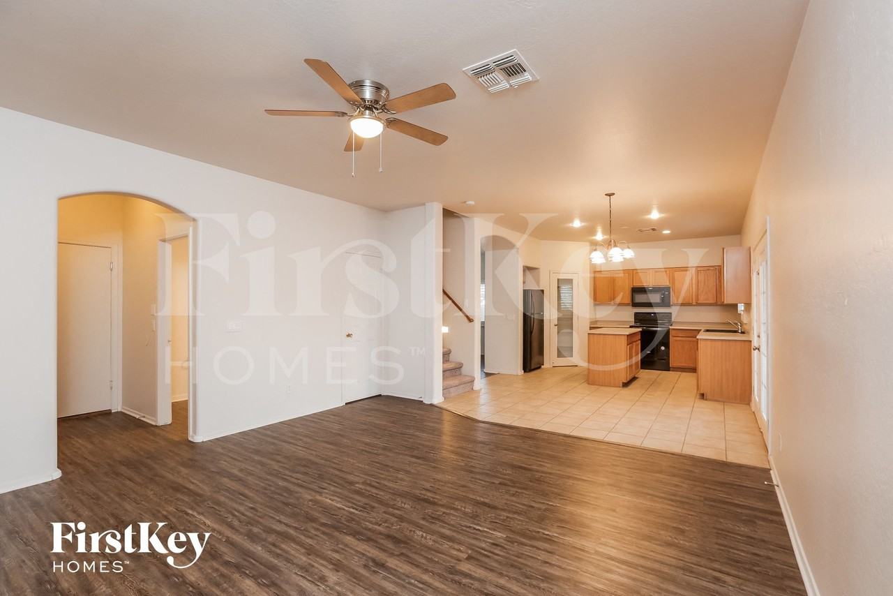 15457 W Port Au Prince Ln - Photo 5 of 15