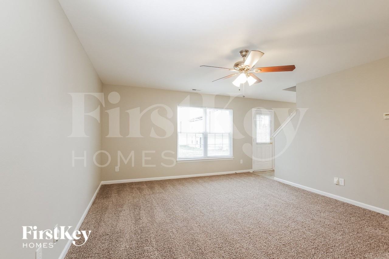 11720 Winter Pine Ln - Photo 4 of 15