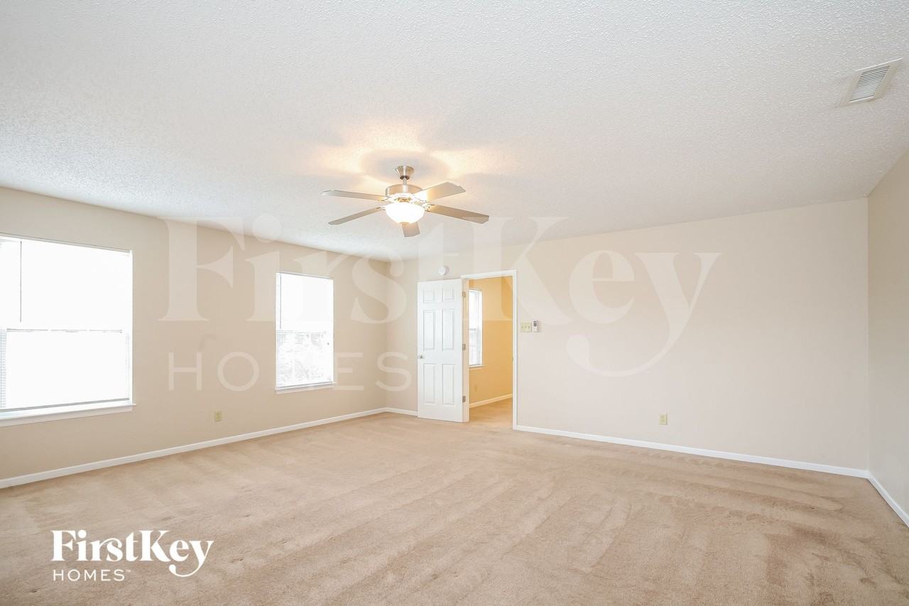 8827 Browns Valley Ct - Photo 4 of 15