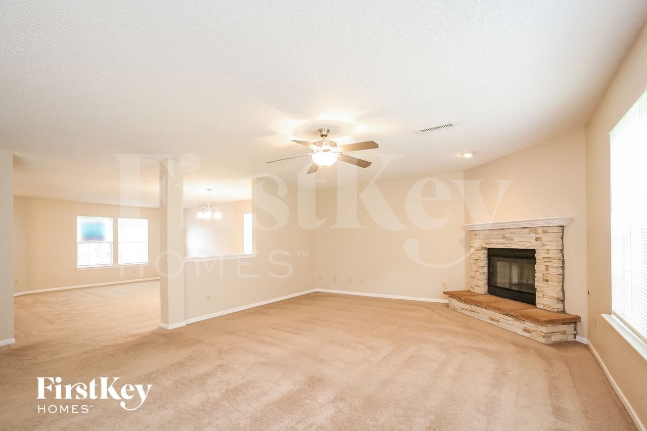 8827 Browns Valley Ct - Photo 5 of 15