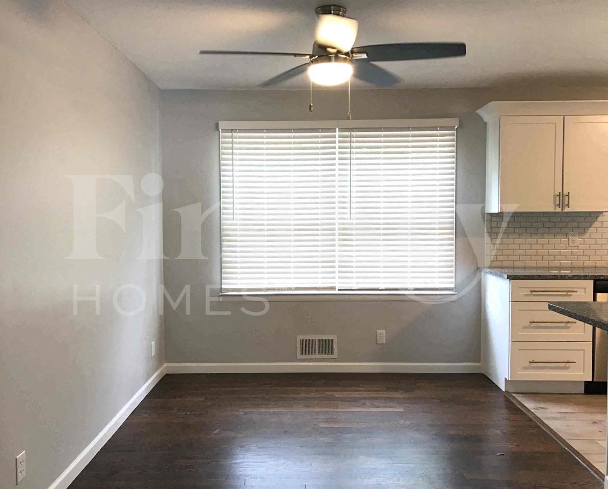 8712 Marty Ln - Photo 6 of 28