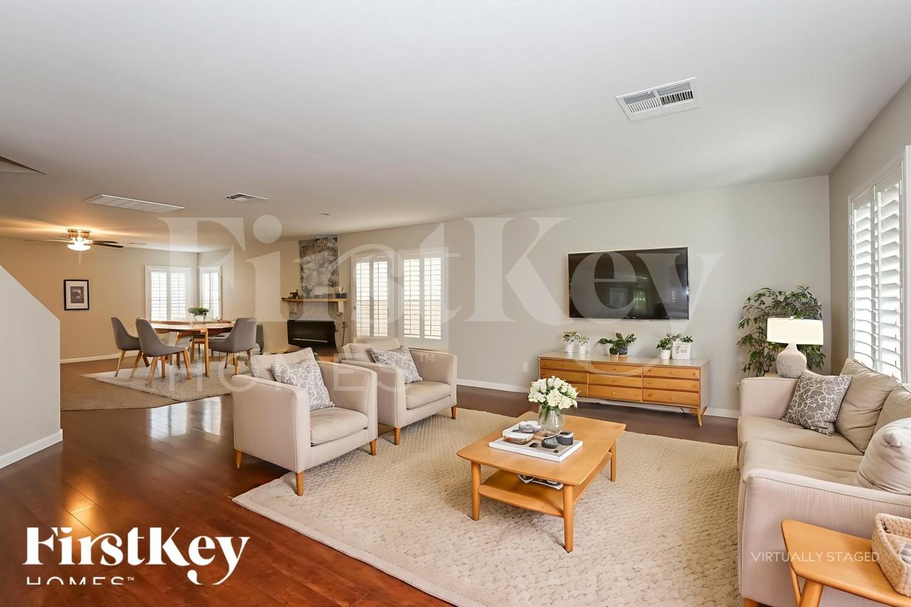 8213 Calico Wind St - Photo 4 of 18