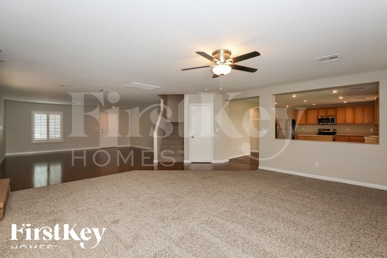 8213 Calico Wind St - Photo 5 of 18