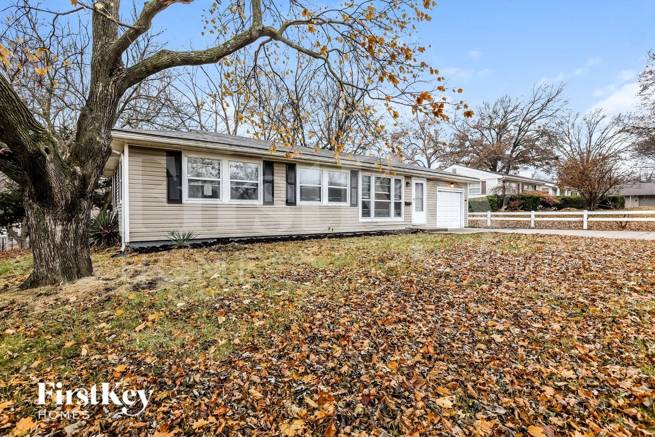 803 Ne 61st St - Photo 2 of 15