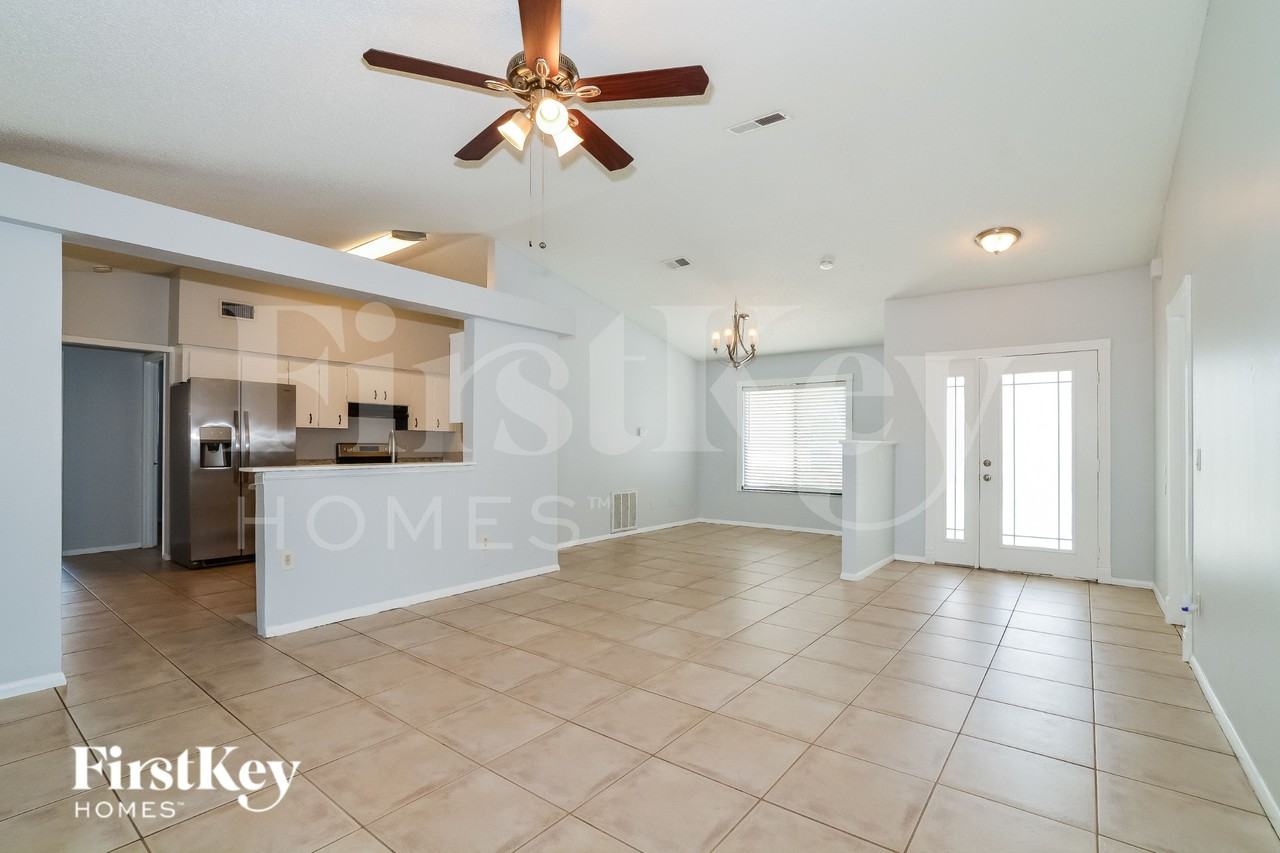 7840 Anbury Ct - Photo 3 of 19